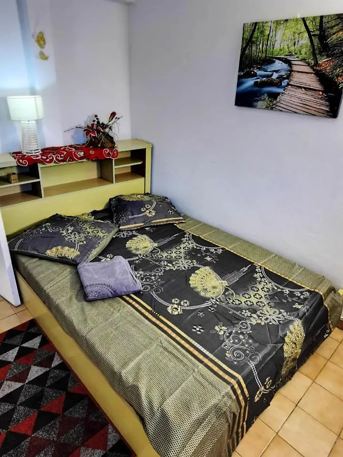 Appartement Moderne Au Lamentin Avec Jardin Clos Et Parking 勒拉芒坦