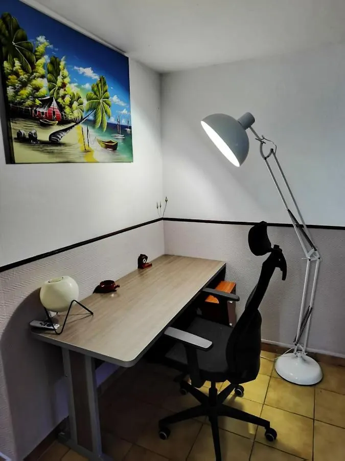 Appartement Moderne Au Lamentin Avec Jardin Clos Et Parking 勒拉芒坦 0*,  马提尼克