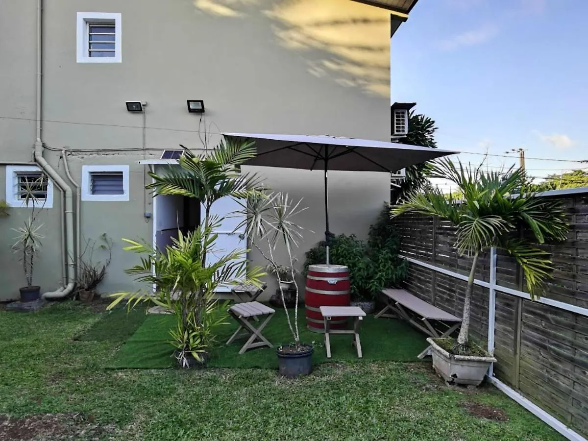 Appartement de 2 chambres avec jardin clos et wifi a Le Lamentin a 7 km de la plage Martinique